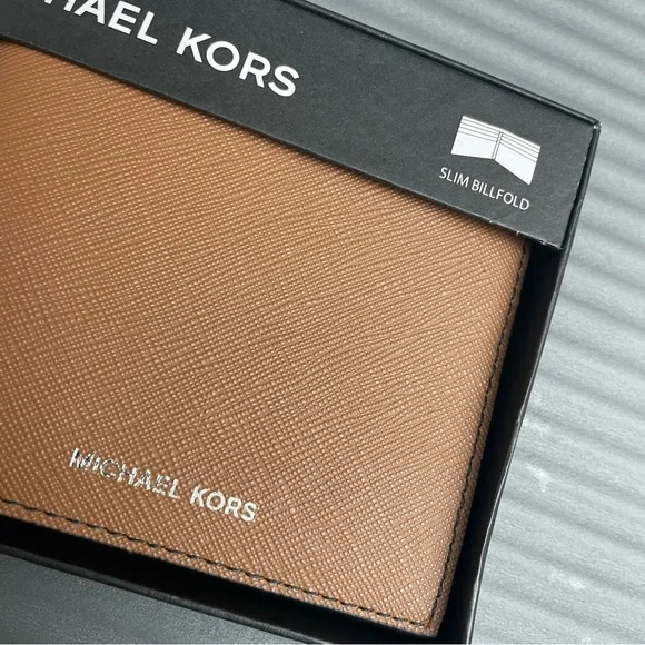 Michael Kors Andy Men’s Slim Billfold Wallet Brown NIB 6 Card Slots Luxury Gift
